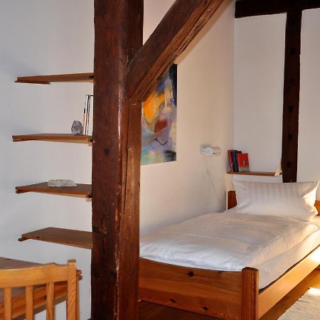 Gaestezimmer Am Hof Frankfurt am Main Bagian luar foto